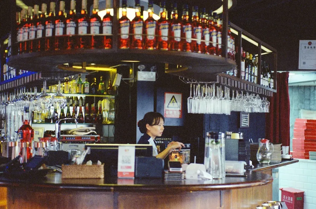 local bars and live music in the city
