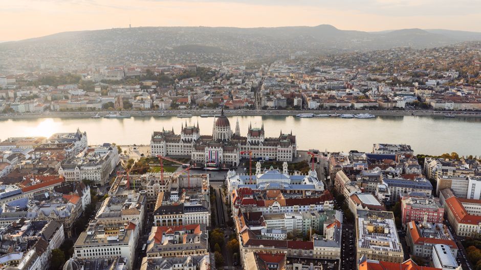 The two-day shape in Budapest